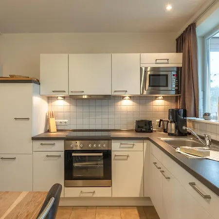 Kapitaensdeck 526 公寓 雷希林